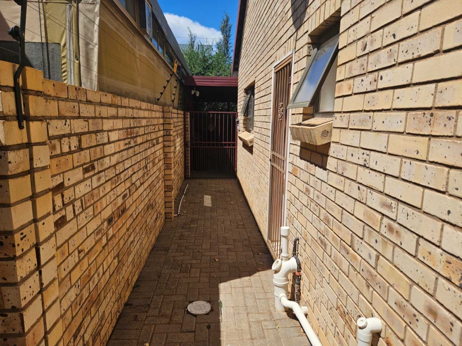 3 Bedroom Property for Sale in Hillcrest Northern Cape